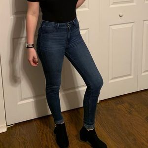 Size 1 Hollister skinny jeans